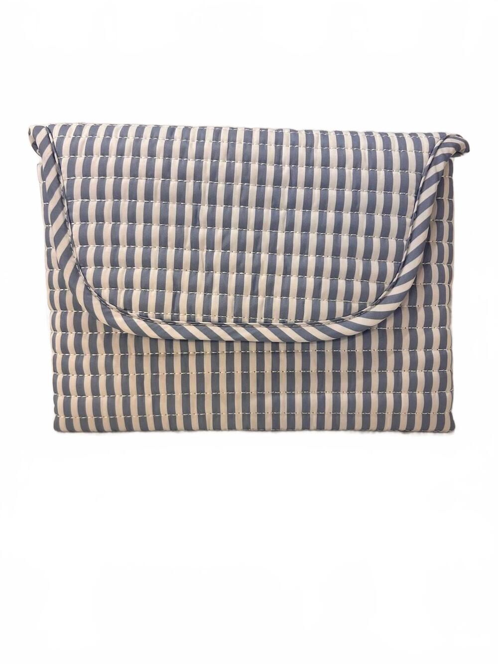 NEW TRVL DESIGN chambray quilted changer mat in blue